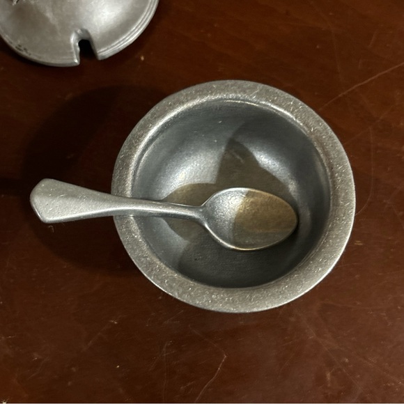 Carson Pewter sugar and creamer set. - Picture 9 of 12